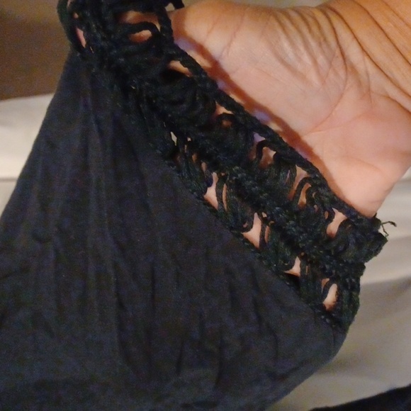 A&I Black crochet trim tunic, XL - Picture 3 of 8